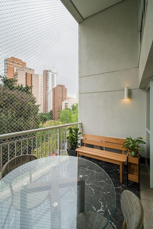  BU202 Duplex amplo e encantador em Moema