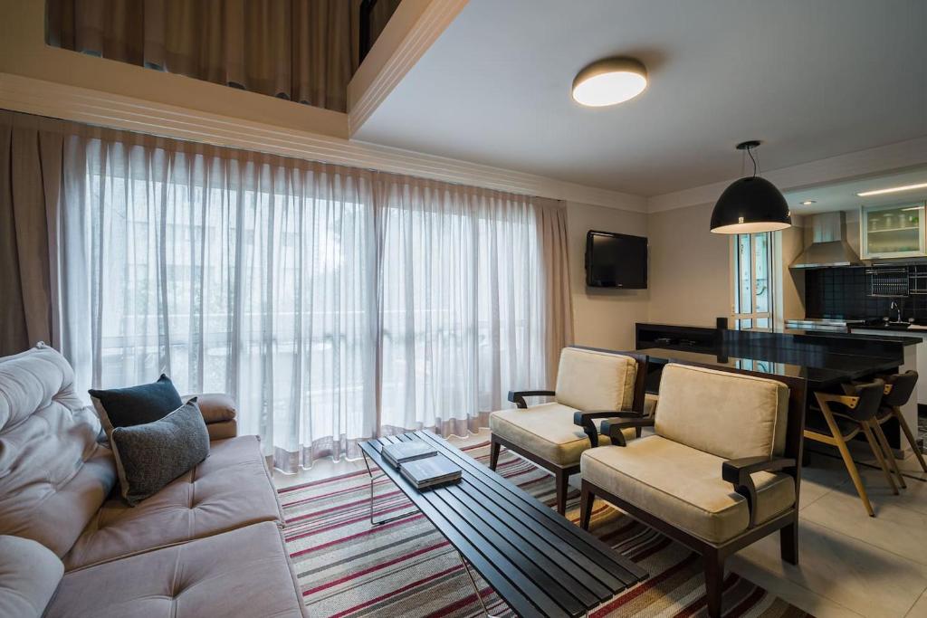  BU202 Duplex amplo e encantador em Moema