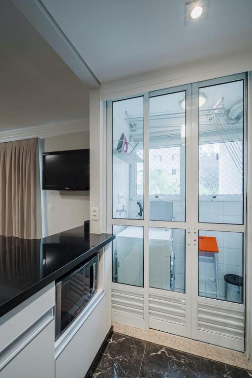 BU202 Duplex amplo e encantador em Moema