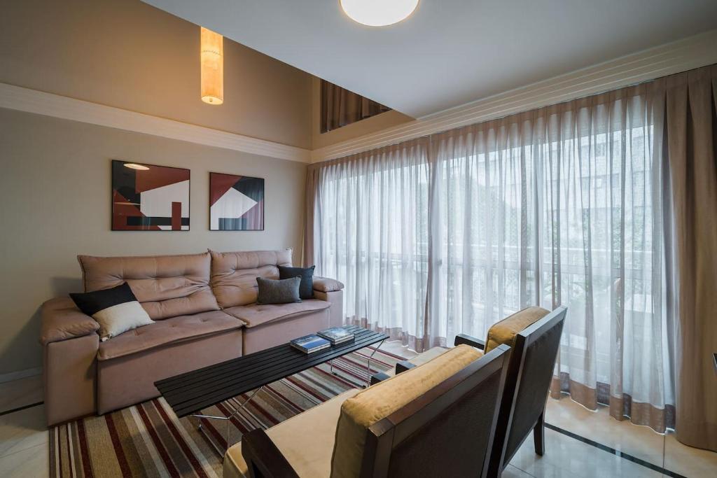  BU202 Duplex amplo e encantador em Moema