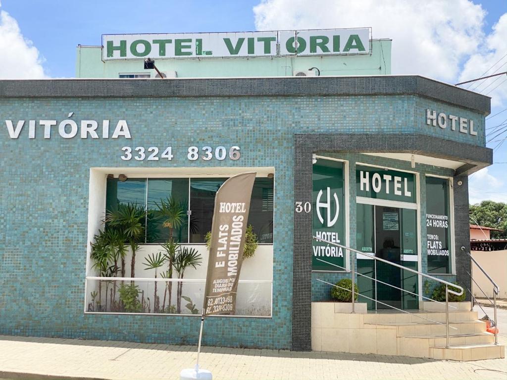 a hotel virtilla is shown on a street at Hotel Vitoria in Anápolis