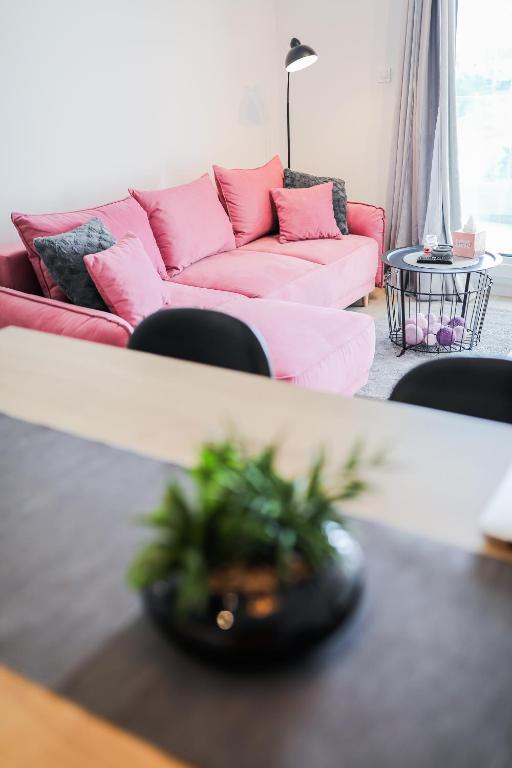 Część wypoczynkowa w obiekcie Allegro Exclusive Suite 2 With Private Parking and Balcony