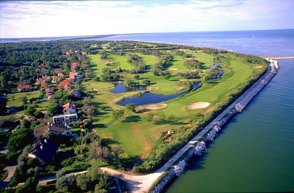 Fotografia z galérie ubytovania Villa Quadrilocale V4P v destinácii Isola Albarella