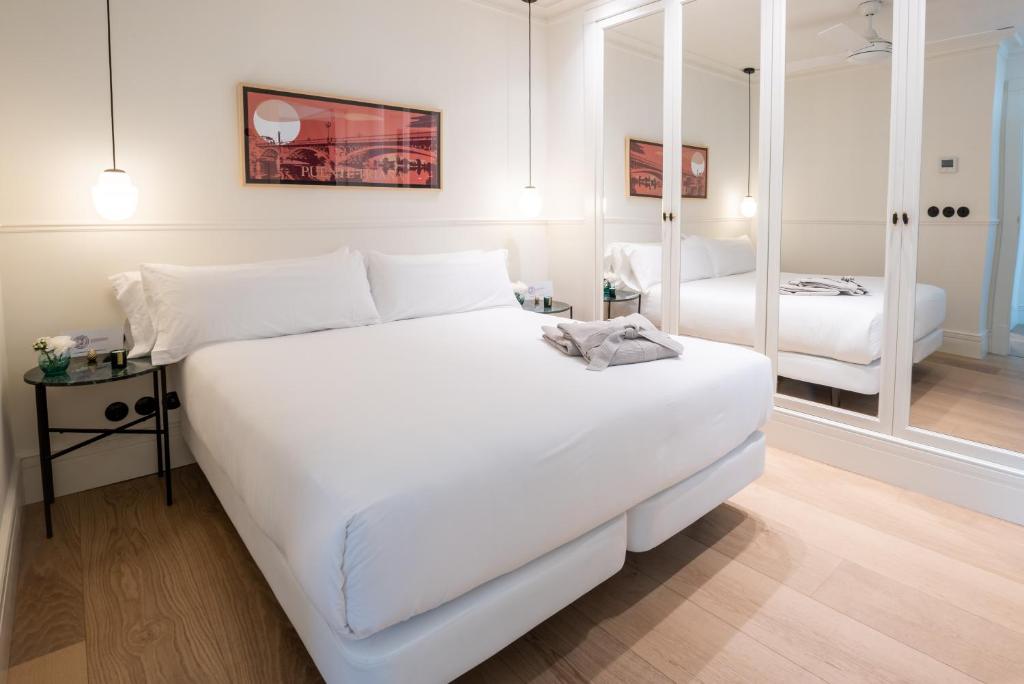 Torreón Santa Cruz, Seville – Updated 2023 Prices
