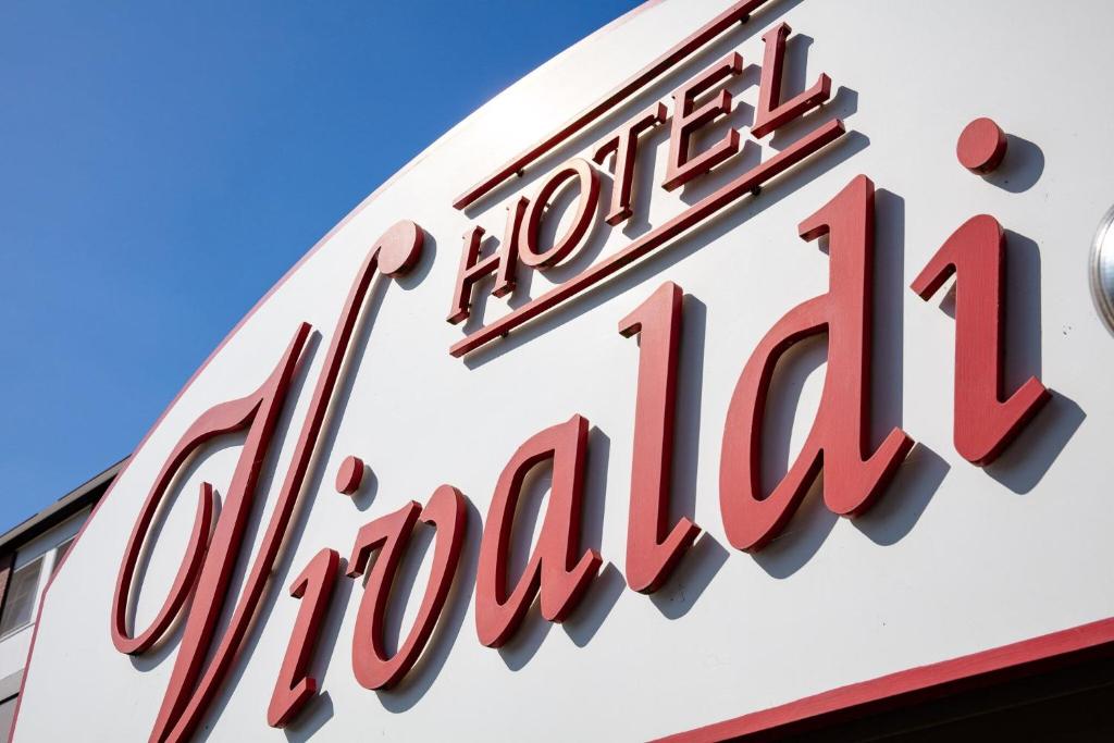 Certifikát, hodnocení, plakát nebo jiný dokument vystavený v ubytování Vivaldi Hotel