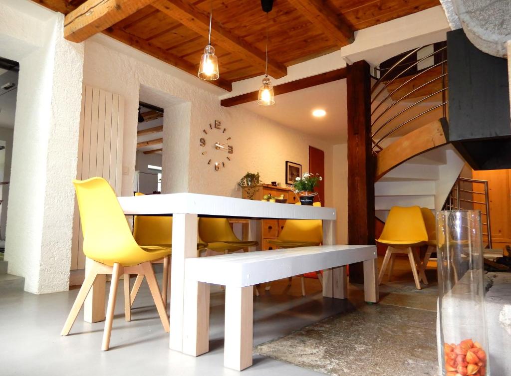 Photo from Chambres d'hôtes T'22 in Fleurier, Canton of Neuchâtel, Switzerland