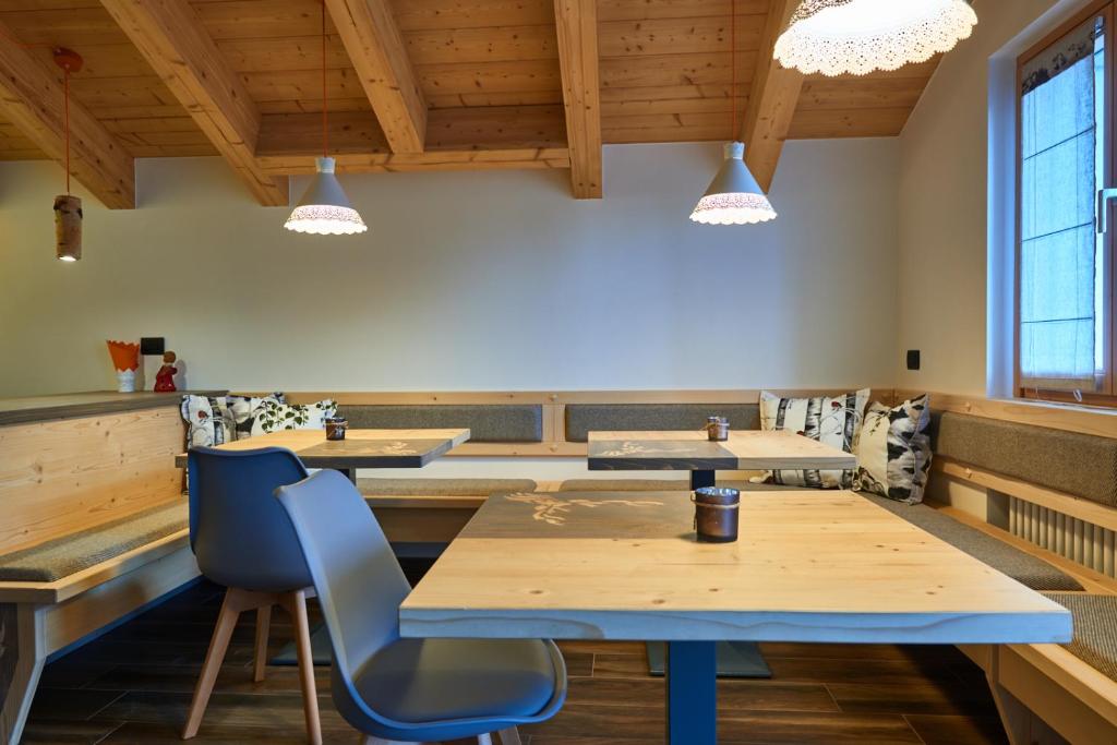 Restauracja lub miejsce do jedzenia w obiekcie PiodaHaus B&B