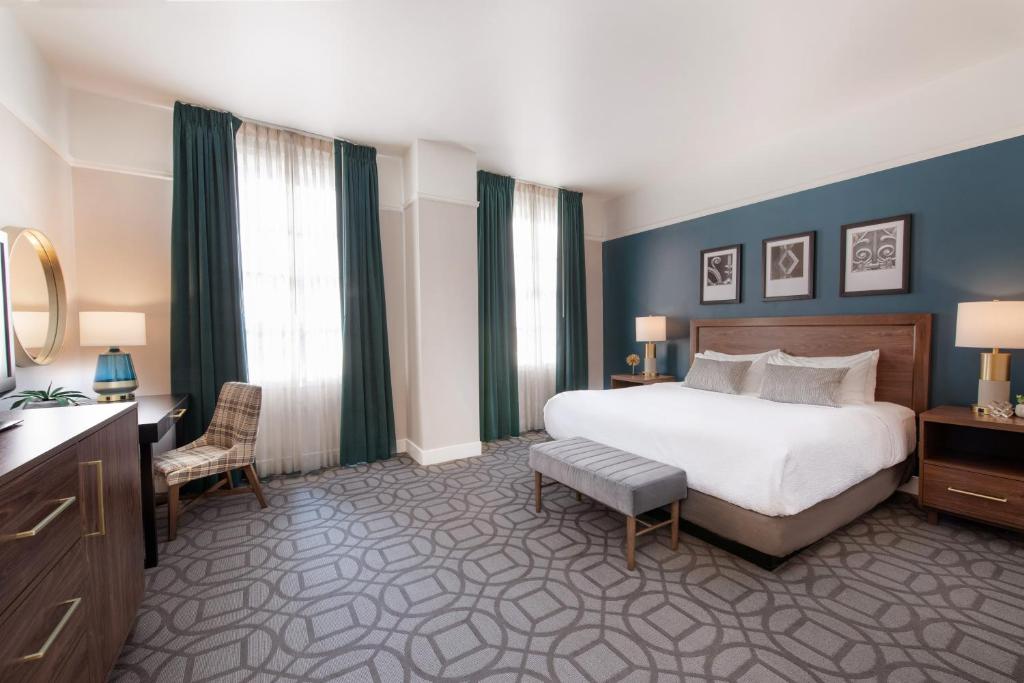 Magnolia Hotel Omaha - 