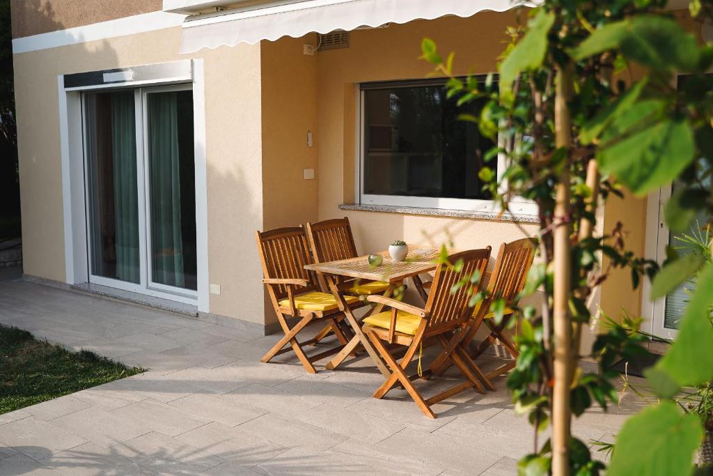 Patio nebo venkovní prostory v ubytování Garden View Apartments