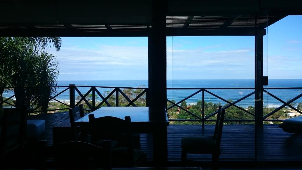 La Roca House