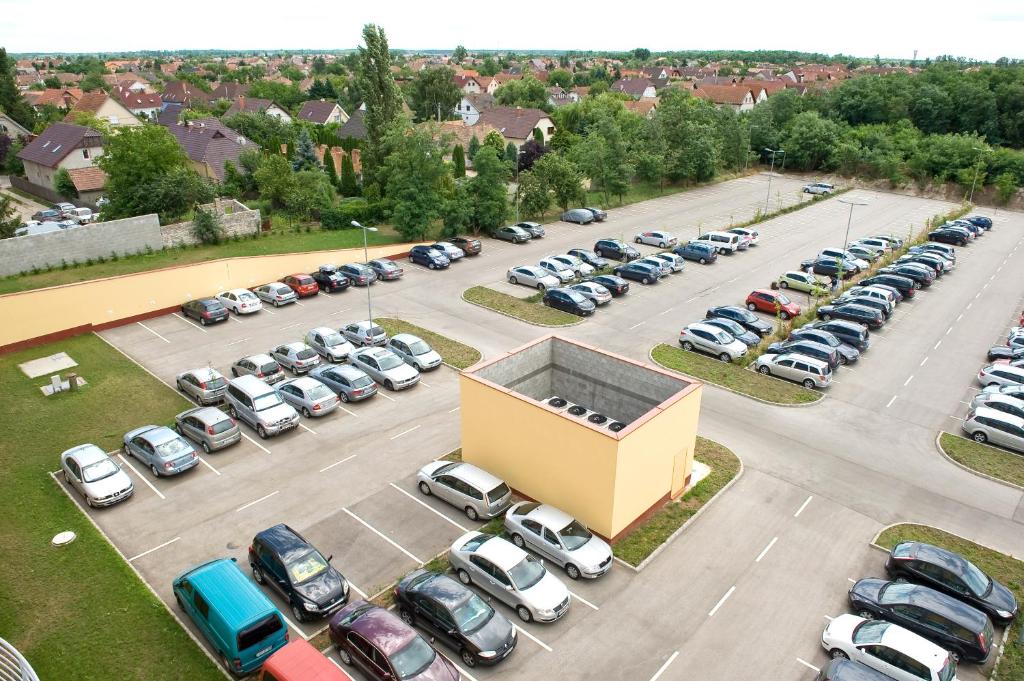 Letecký snímek ubytování Airport Hotel Budapest