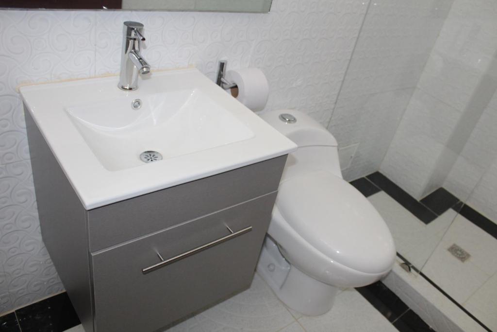 Koupelna v ubytování ATENEA SPA Hotel