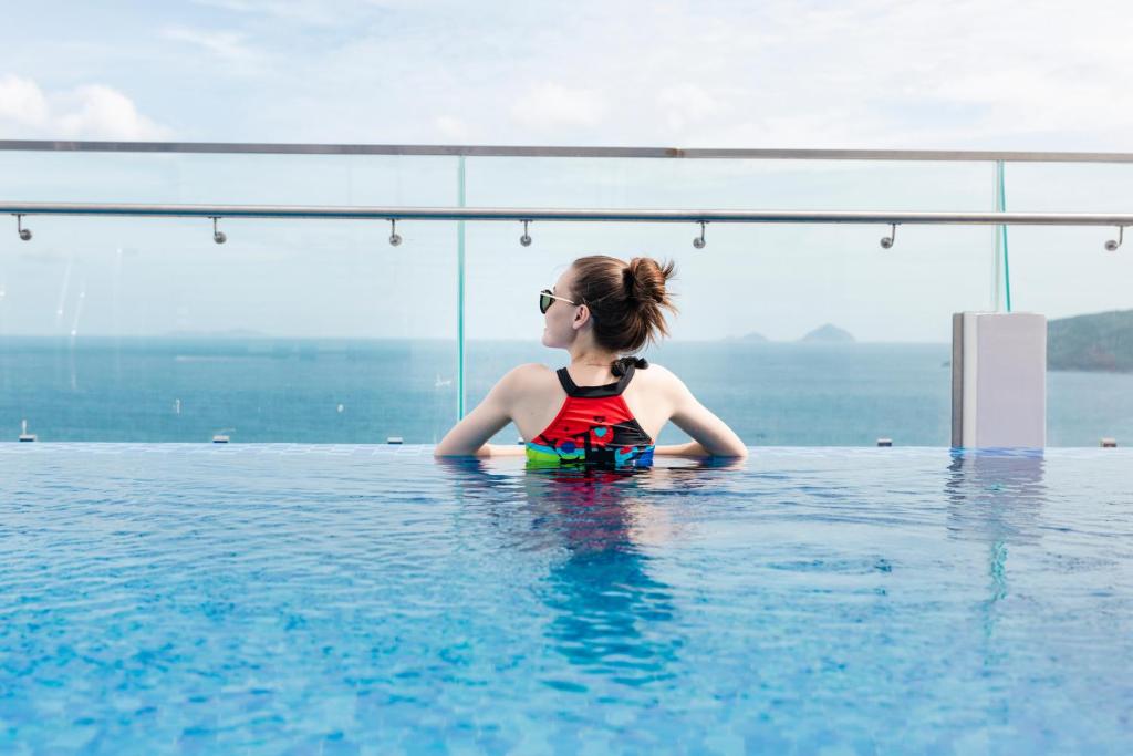 Hồ bơi trong/gần Sun Kiss Hotel