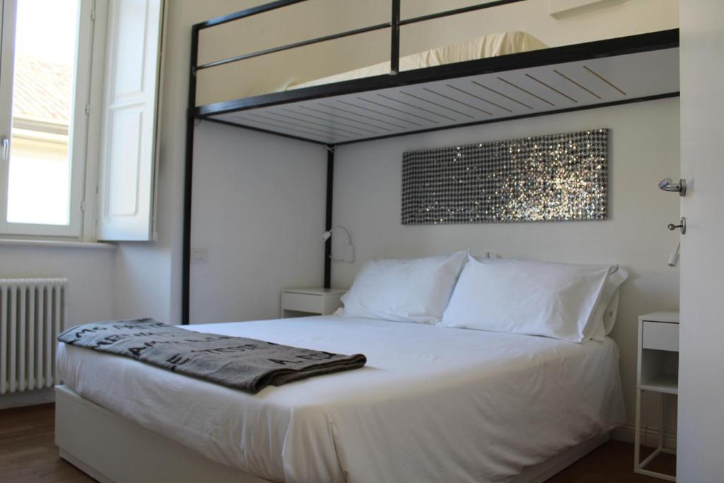 Palazzo della Torre Elegant Apartment in Como - Appartement Met 2 Slaapkamers
