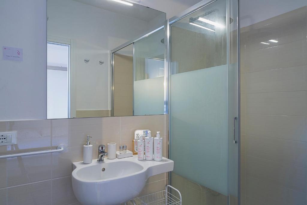 A bathroom at Sapore di Sale by Wonderful Italy