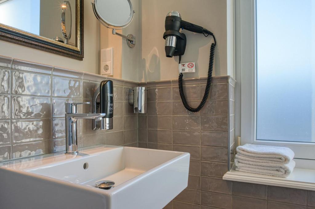 Boutique 53 & 56 Hamburg City, Trademark Collection by Wyndham - Resim 44