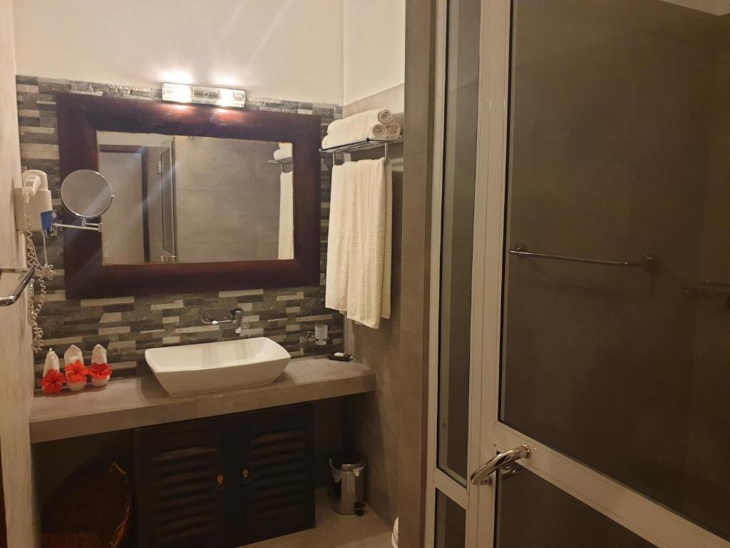 Nooit Gedacht Heritage Hotel (Original Dutch Governors House) - 10