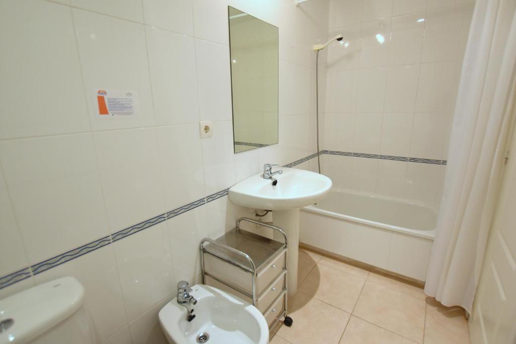 A bathroom at Apartamento Nou Fontana