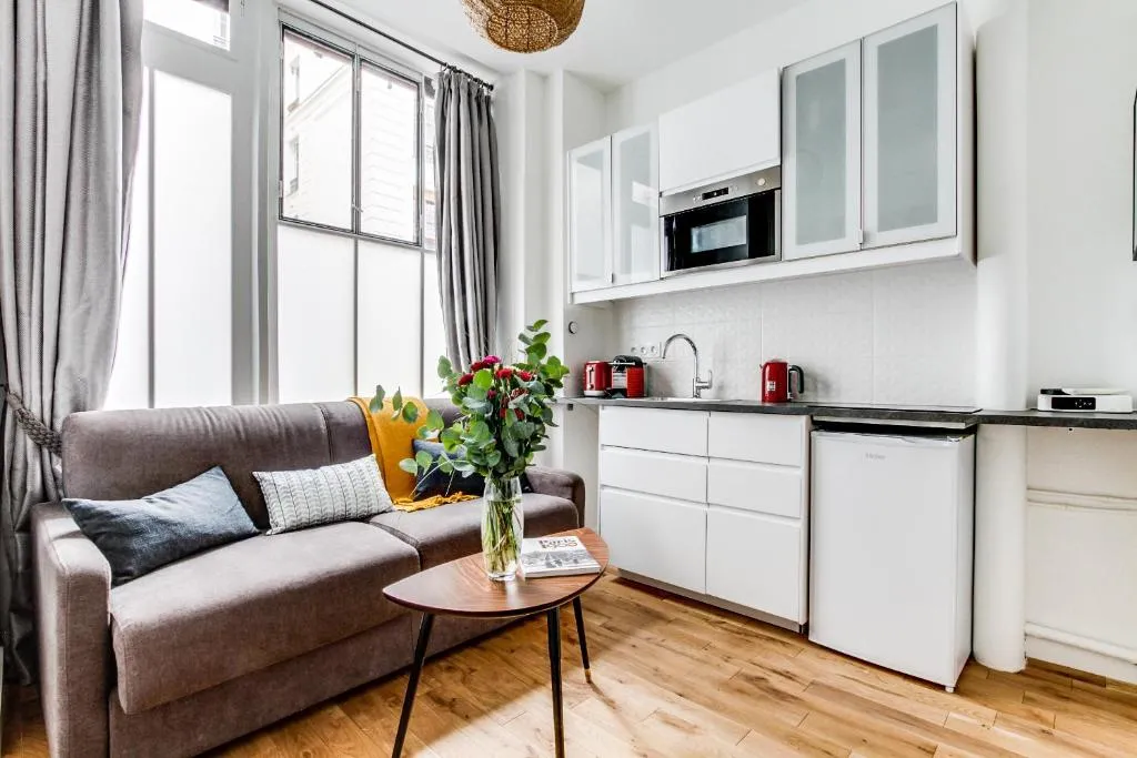 Cozy and Design Flat - République Canal St Martin, Paris, France