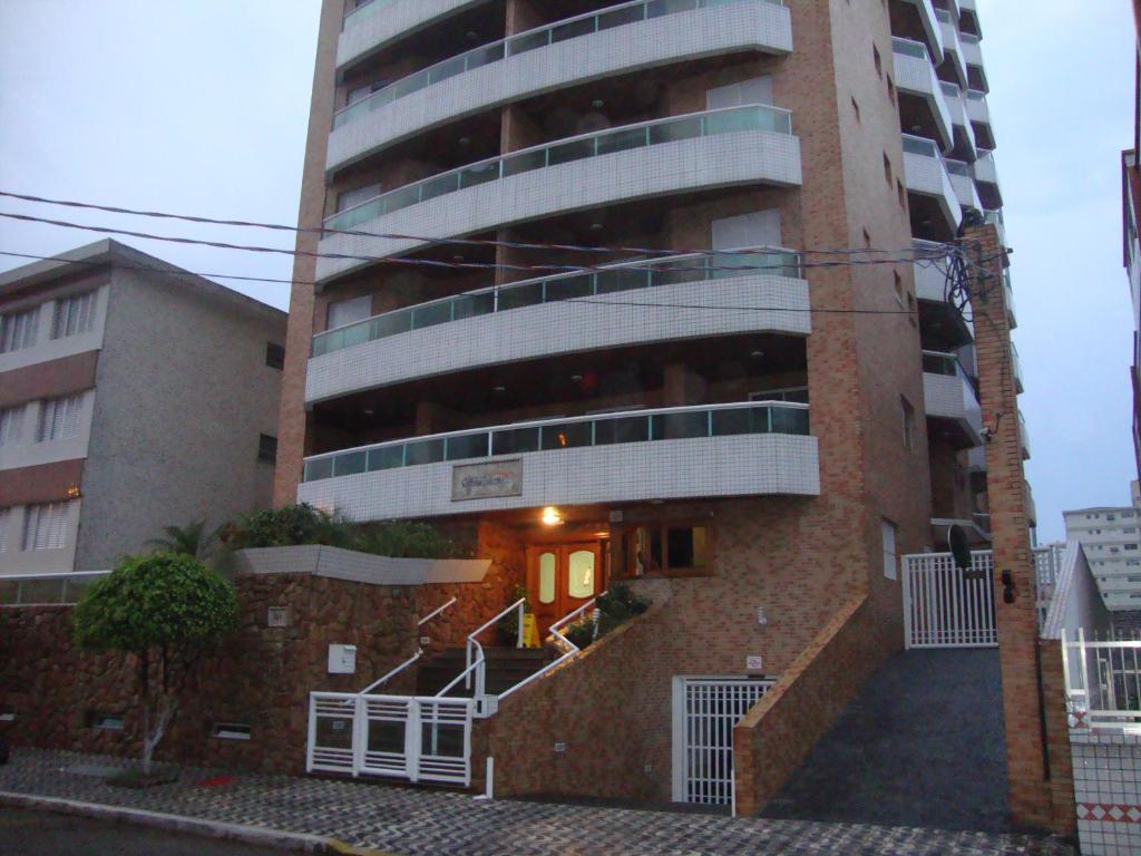  APARTAMENTO Vl GUILHERMINA 90 METROS DA PRAIA - AR CONDICIONADO !! !!!