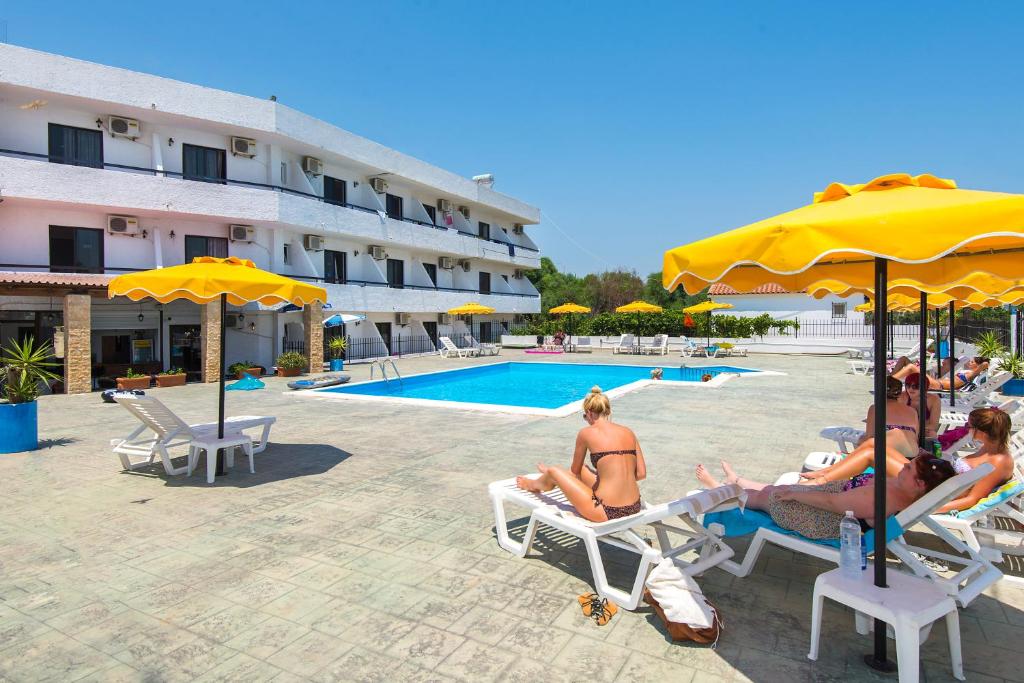 Bazén v ubytovaní Butterfly Studios, Faliraki alebo v jeho blízkosti