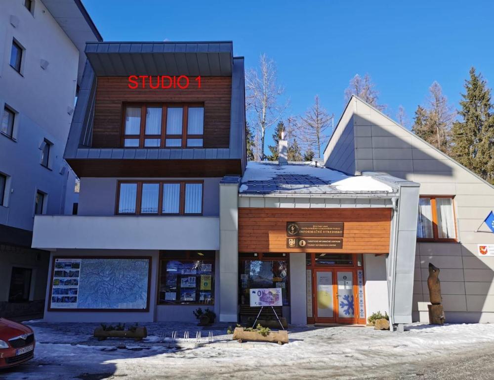 The building in which Az apartmant is located