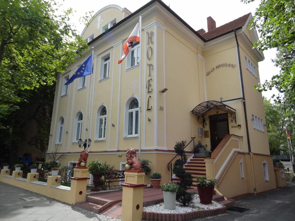 Budova, kde se hotel nachází