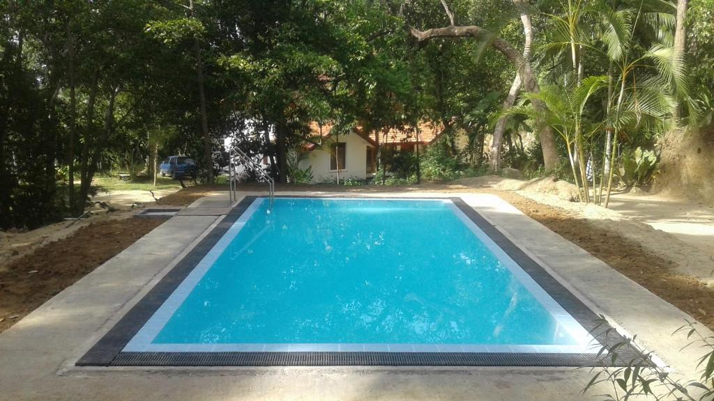 Bazén v ubytování Kandy Spice Villa nebo v jeho okolí