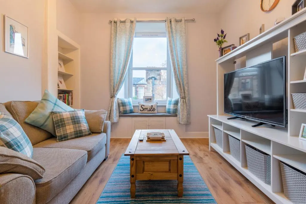 423 Cosy 1 bedroom apartment near Holyrood Park, Edinburgh, United Kingdom