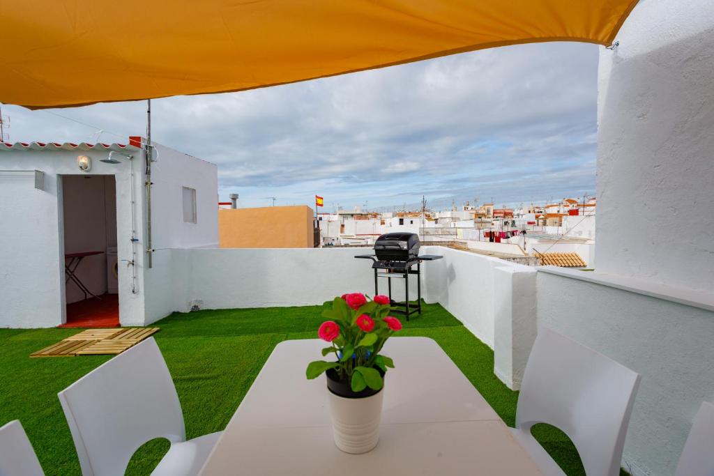 La Terraza del POETA by Cadiz4Rentals, Rota – Updated 2023 Prices