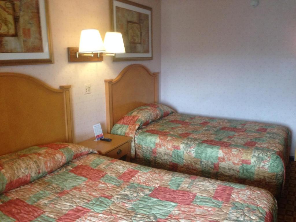 Stardust Motel - Chambre Queen De Luxe Avec Deux Lits Queen