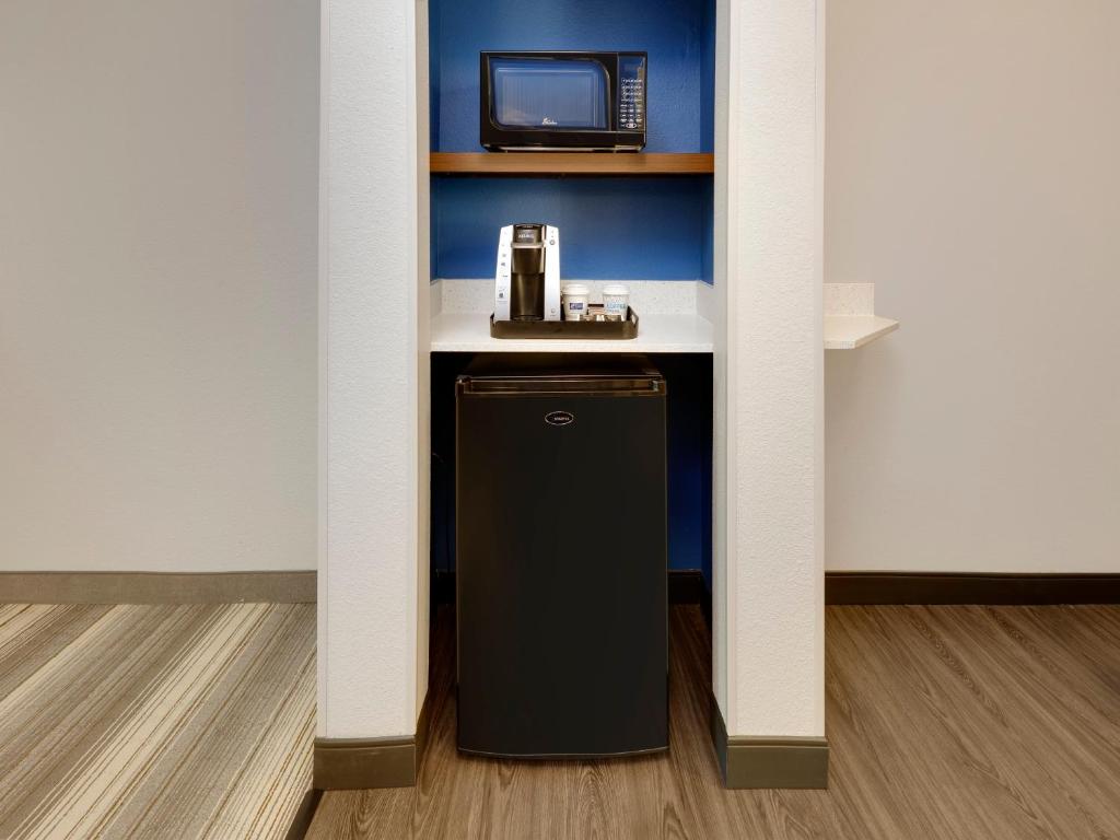 Holiday Inn Express & Suites - Denton North by IHG - Chambre Lit King-Size Standard