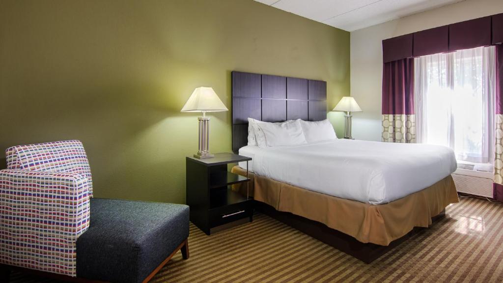 Holiday Inn Express Hotel & Suites Mooresville - Lake Norman by IHG - Standardzimmer Mit Kingsize-Bett