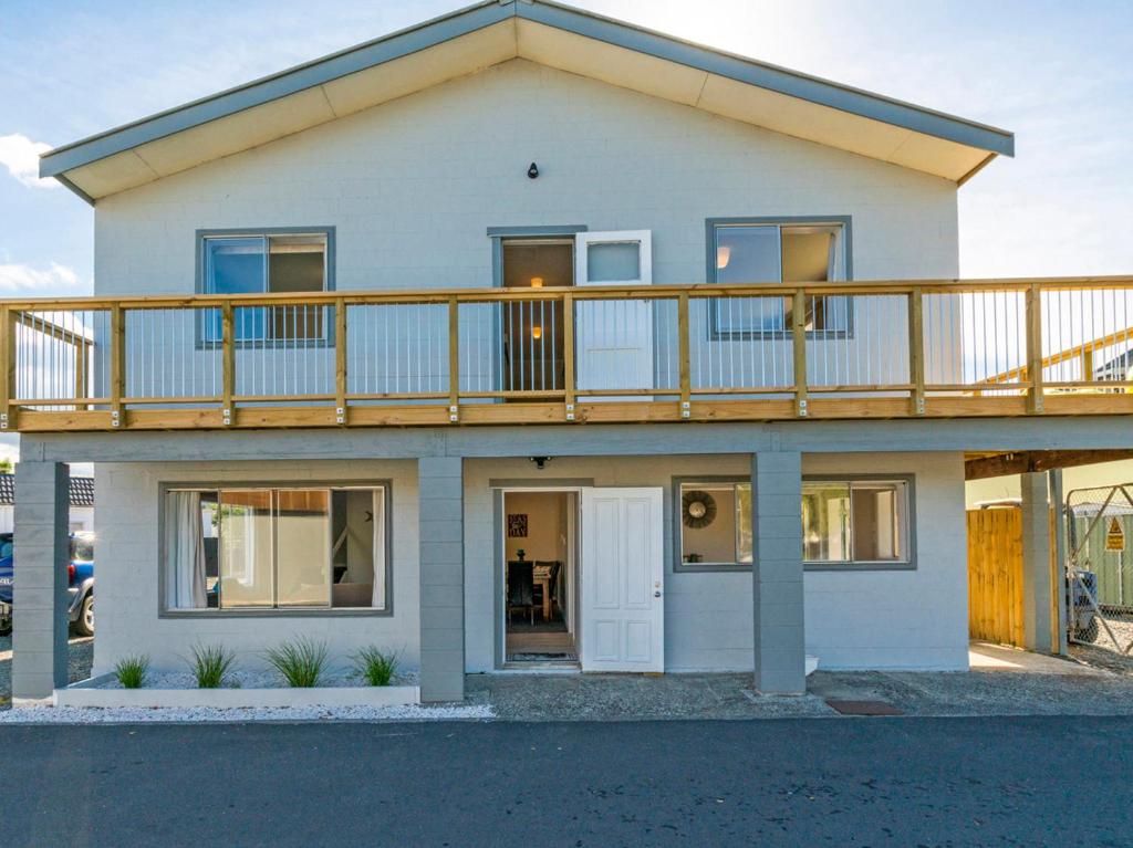 Gallery image of Town Centre Treat - Tairua Holiday Home in Tairua