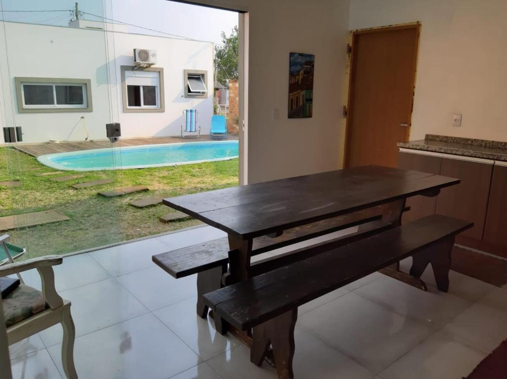  Casa com piscina em Torres