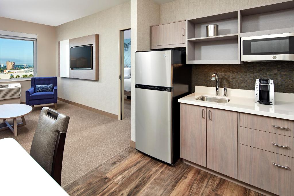 Anaheim Resort Suites photo
