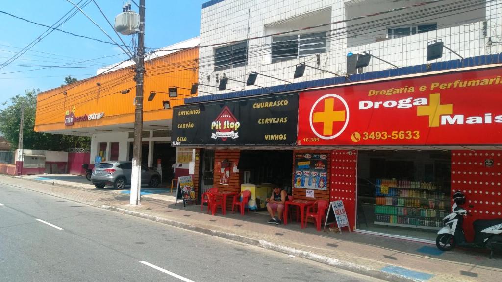  Apartamento Pé na Areia Praia Grande vem curtir