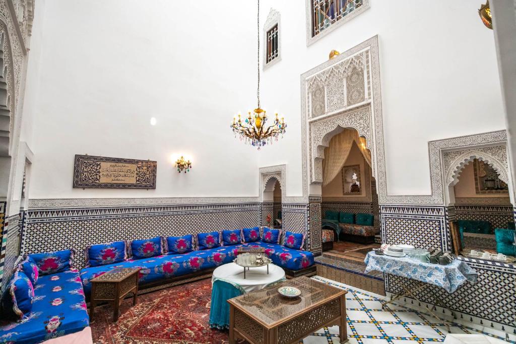 Posezení v ubytování Riad Mounana fez luxurious palace & spa