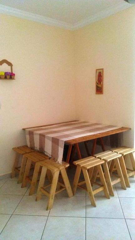  Apartamento Pé na Areia Praia Grande vem curtir