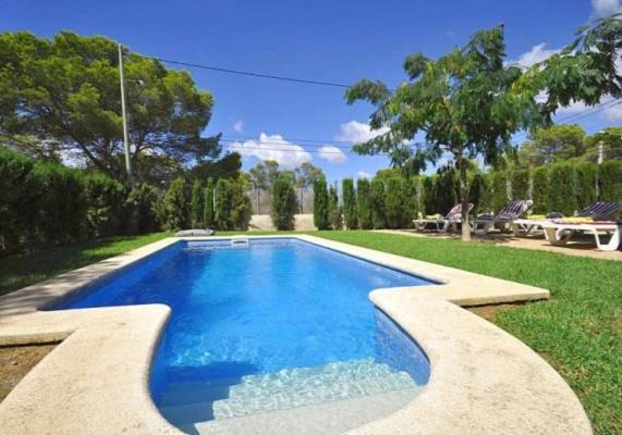Bazén v ubytování VILLA ALBENIZ- Zona muy tranquila en Cala Pi- Llucmajor- Mallorca nebo v jeho okolí