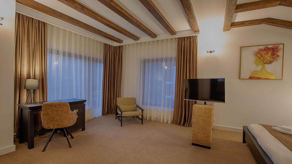 MER Guest House B&B - Deluxe King Room