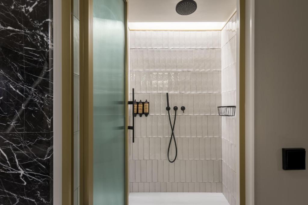 Be Mate Paseo de Gracia - Resim 5