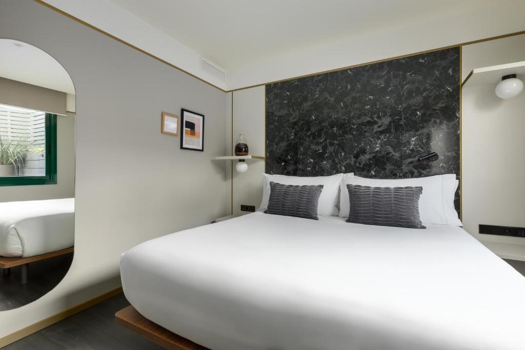 Be Mate Paseo de Gracia - Resim 37