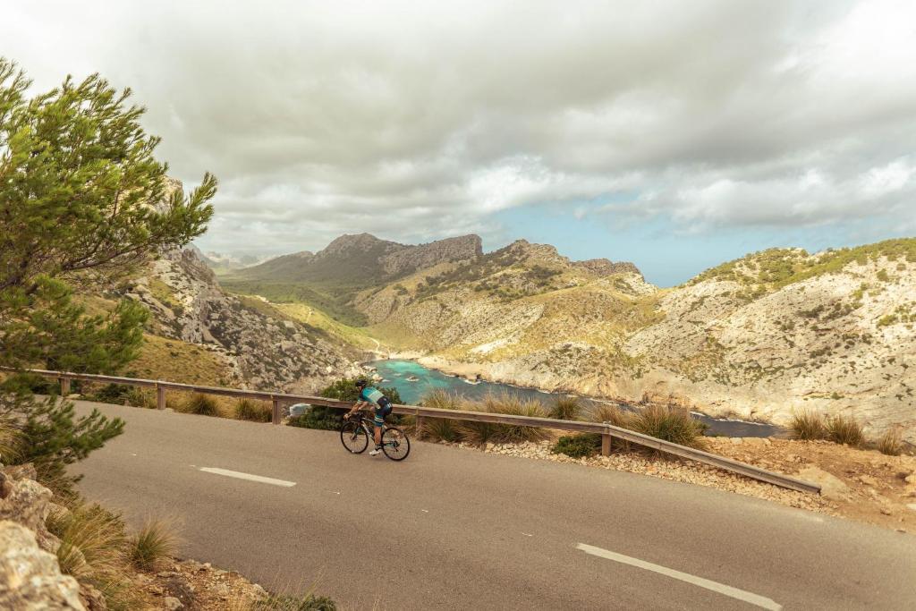 Hotel Torá - Cycling Package - Twin Room