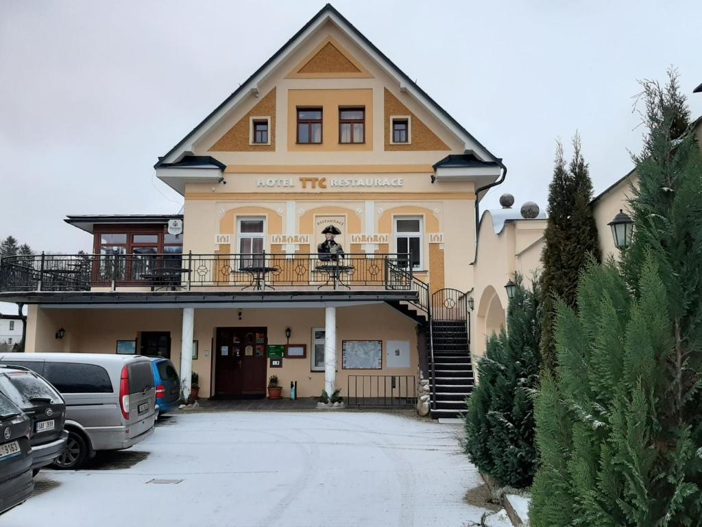 Budova, kde se hotel nachází