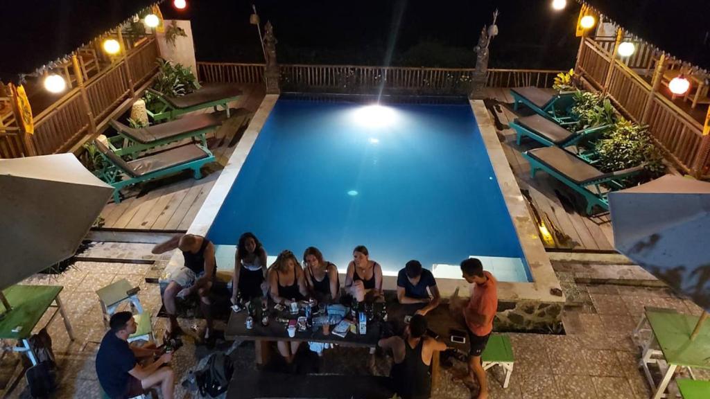 Bazén v ubytování Green Paddy Hostel & Villa nebo v jeho okolí
