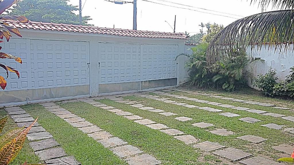  PISCINÃO - Linda Casa Inteira- PRAIA PERNAMBUCO-GUARUJÁ