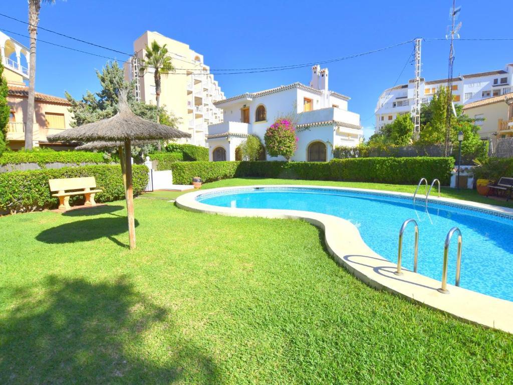 Bazén v ubytovaní Casa Voramar alebo v jeho blízkosti