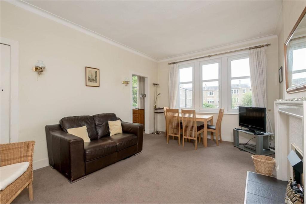 Room to Rent walking distance to Edinburgh's city centre