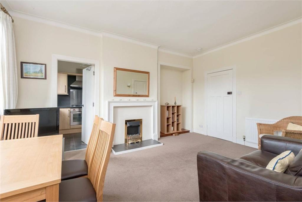 Room to Rent walking distance to Edinburgh's city centre